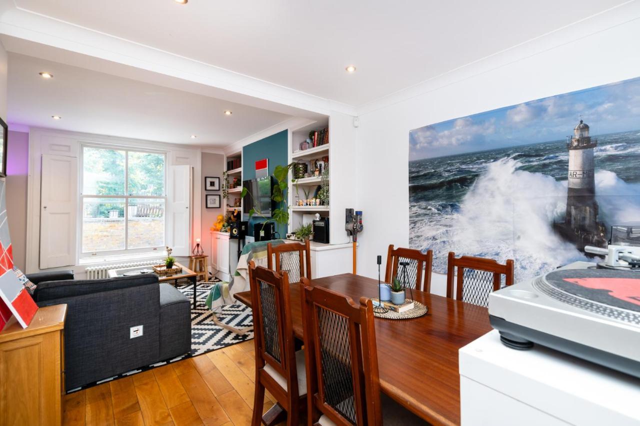 Double Room W/Projector & Garden Hot Tub Londres Extérieur photo