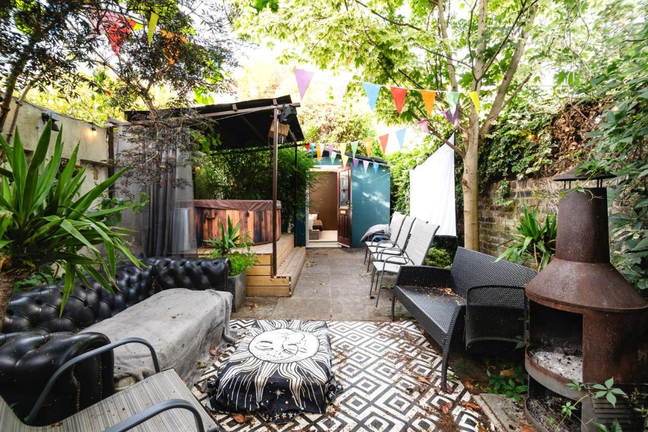 Double Room W/Projector & Garden Hot Tub Londres Extérieur photo